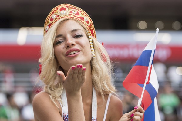 CĐV Nga nóng bỏng nhất World Cup: 'Tôi không đóng phim khiêu dâm'