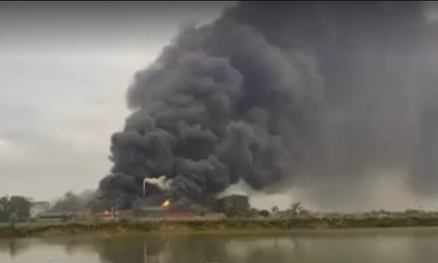 Cháy lớn tại công ty sản xuất giấy ở Bắc Ninh