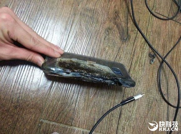 Một chiếc Galaxy Note7 phát nổ