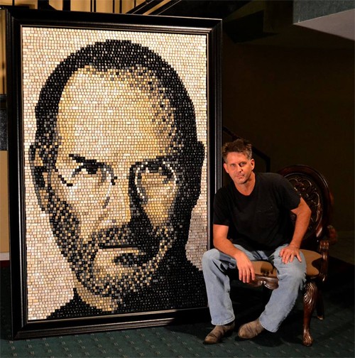 Bức tranh Steve Jobs khổng lồ ghép từ phím keyboard