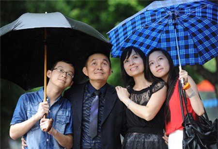 Gia đình hạnh phúc đáng ngưỡng mộ của 5 nam danh hài Việt