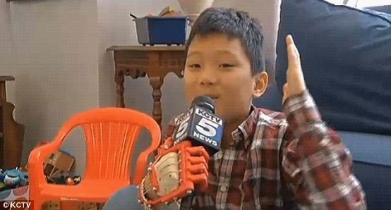Nhờ công nghệ in 3D, bé 9 tuổi có 'bàn tay robot'