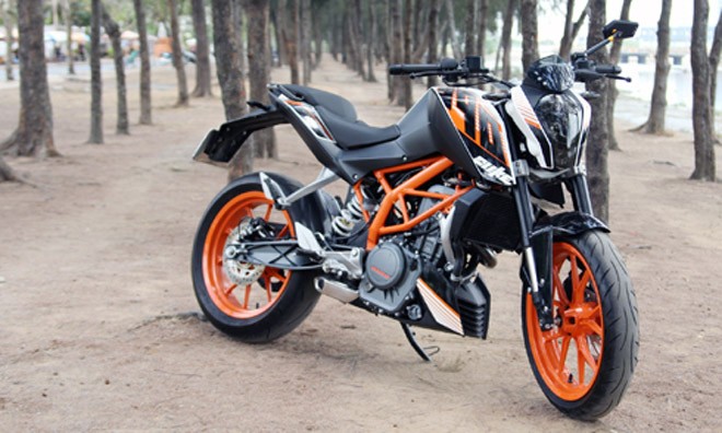 KTM Duke 390 có ngoại hình gọn gàng. 