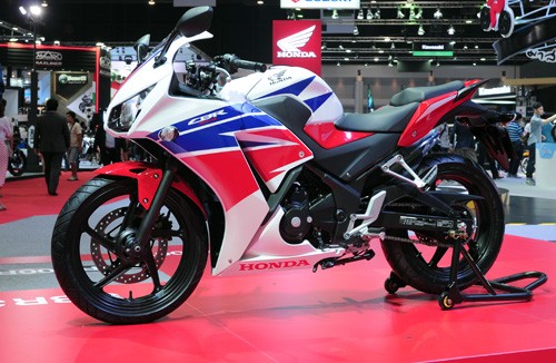 Honda CBR300R trình làng ấn tượng