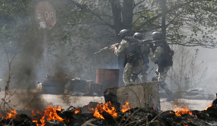 Bản tin 14H: Miền đông Ukraine rền tiếng súng