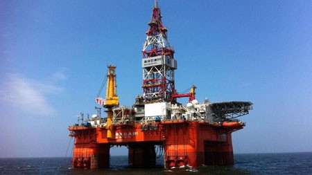 Giàn khoan dầu khí Hải Dương 981 của Trung Quốc ở khu vực biển cách Hong Kong 320km - Ảnh: xinhua