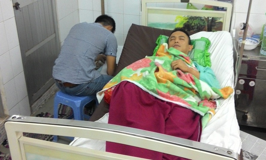 Anh Tuấn đang điều trị tại bệnh viện 