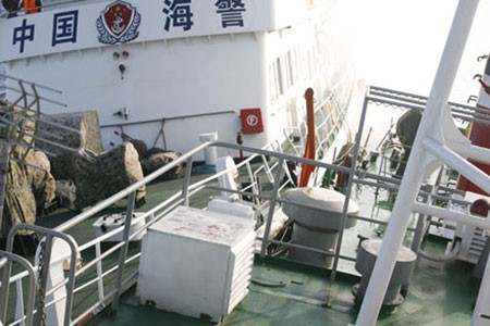 Hình ảnh tàu Trung Quốc điên cuồng tấn công tàu Cảnh sát biển 2016 vào 17h chiều 1/6.