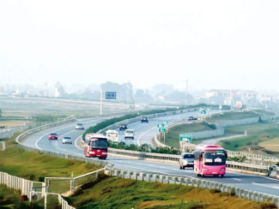 Đường cao tốc Cầu Giẽ - Ninh Bình mới đi vào hoạt động đã có nhiều vị trí bị lún