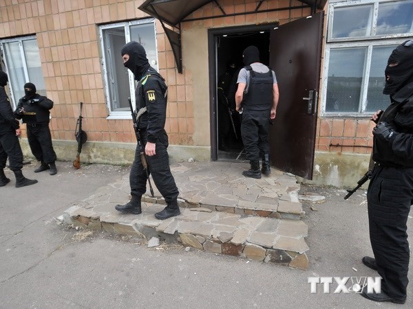 Lính Ukraine tại một căn cứ ở khu vực Donesk ngày 22/5. (Nguồn: AFP/TTXVN)