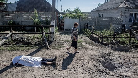 Bản tin 20H: Hàng trăm ngàn người phải sơ tán vì xung đột Ukraine