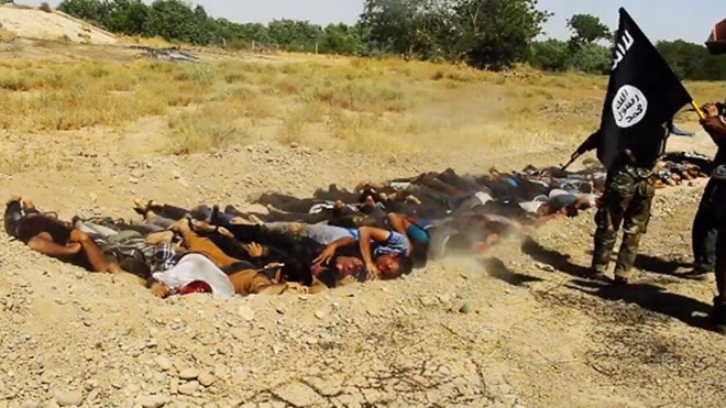 Hình ảnh hành quyết tập thể tù binh ở Iraq trong đoạn video.