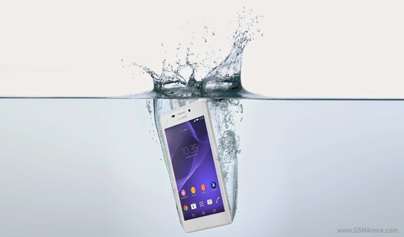 Điện thoại của Sony đua nhau... chống nước