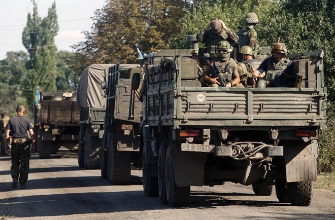 Quân đội Ukraine đươc triển khai tạ Lugansk (Nguồn: AFP)