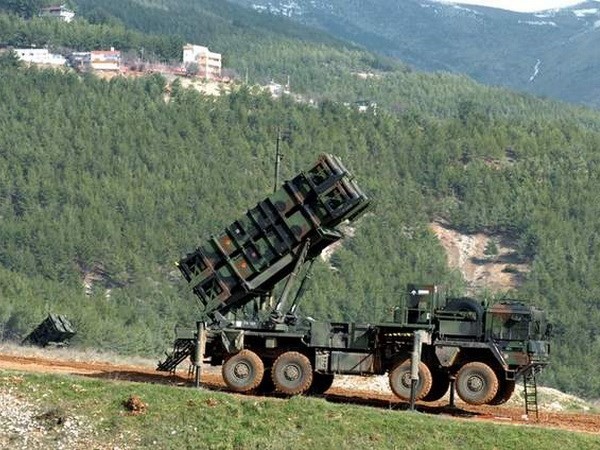 Một khẩu đội tên lửa Patriot được triển khai tại biên giới Thổ Nhĩ Kỳ với Syria. (Nguồn: AFP)