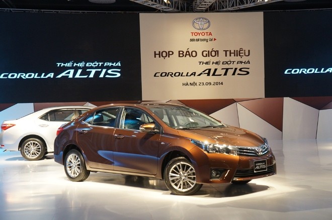 Lộ 3 mức giá của Toyota Corolla Altis 2014 ở Việt Nam