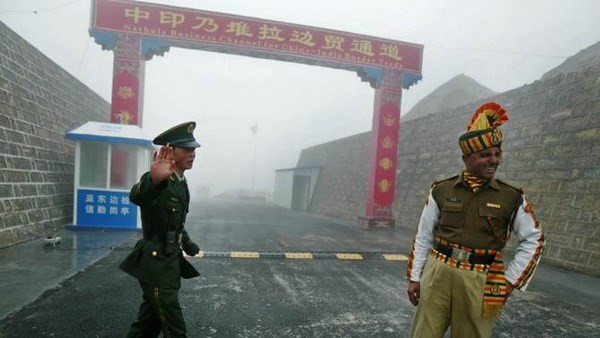 Binh sỹ Trung Quốc và Ấn Độ ở khu vực biên giới giáp ranh. (Nguồn: AFP)