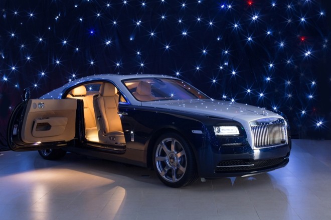 Rolls-Royce nhanh nhất về Việt Nam, giá 17,99 tỷ đồng