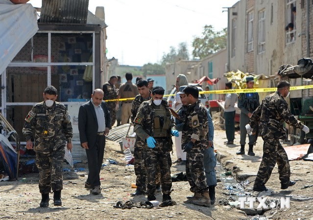 Hiện trường một vụ đánh bom do lực lượng Taliban gây ra tại Afghanistan. (Nguồn: AFP/TTXVN)