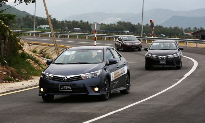 Toyota Corolla Altis 2014 có giữ được 'ngôi vương'?