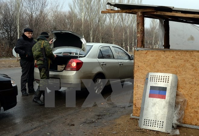 Một trạm gác của lực lượng ly khai ở thành phố Horlivka gần Donetsk. (Ảnh: AFP/TTXVN)