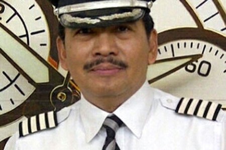 Phi công Irianto - người điều khiển máy bay QZ8501.