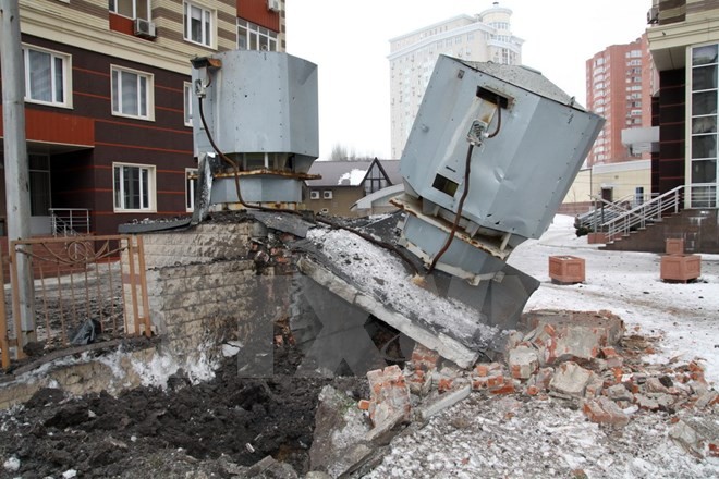 Một căn nhà bị hư hại nghiêm trọng trong cuộc giao tranh ở Donetsk ngày 18/1. Nguồn: AFP/TTXVN