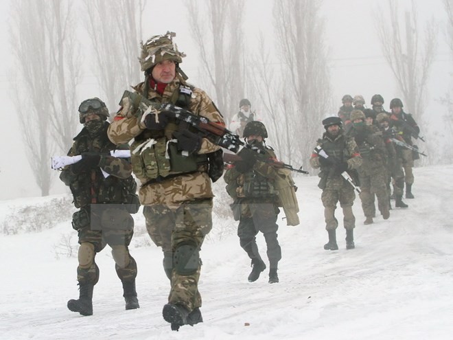 Quân đội Ukraine thực hiện chiến dịch truy quét tại Lysychansk thuộc Lugansk. (Nguồn: AFP/TTXVN)