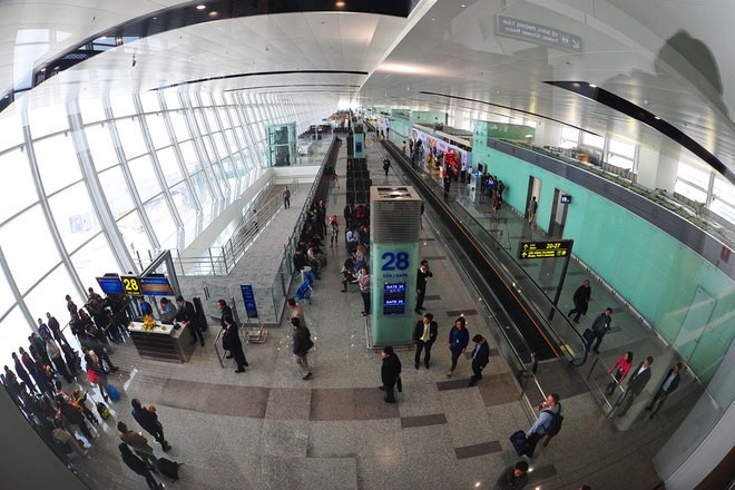 Nhà ga T2 được xây dựng nhằm giải quyết tình trạng quá tải của nhà ga T1, tạo diện mạo mới cho sân bay quốc tế Nội Bài.