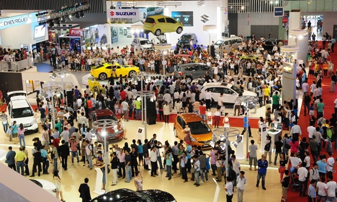 Đua nhau triển lãm ô tô ở Việt Nam