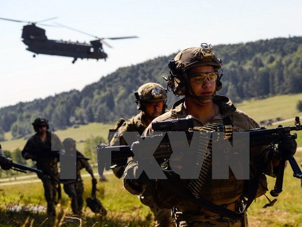 Khoảng 5.000 binh sỹ của 11 nước thành viên NATO đang tiến hành cuộc tập trận không quân đa phương lớn nhất tại châu Âu mang tên "Phản ứng mau lẹ - 2015". Nguồn: AFP/TTXVN