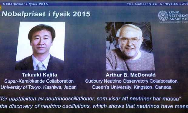 Hai nhà khoa học Nhật Bản và Canada được vinh danh tại buổi họp báo vừa diễn ra. Ảnh: Guardian