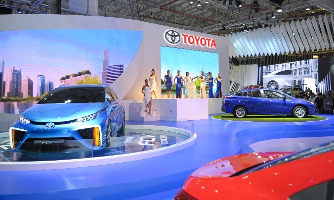 [VMS 2015] Công nghệ tràn ngập với Toyota FCV và Prius