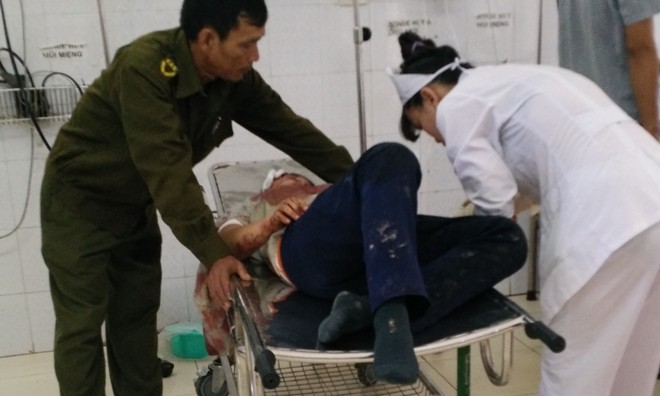 Chị T hiện đang được cấp cứu tại Bệnh viện đa khoa tỉnh Thanh Hóa.