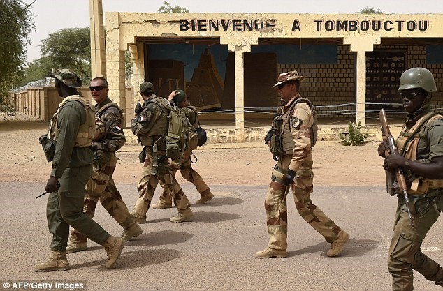 Binh sỹ Pháp đang làm nhiệm vụ chống khủng bố ở Mali. (Ảnh: DailyMail)
