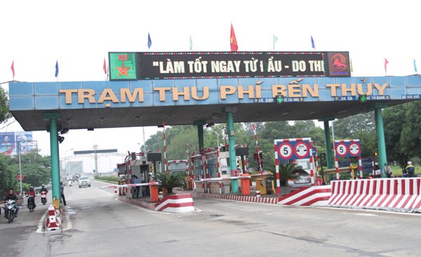 Trạm thu phí qua cầu Bến Thủy (Nghệ An).