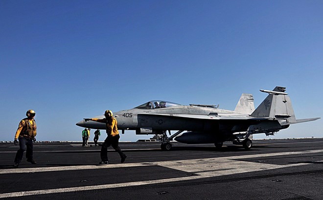 Máy bay Mỹ tham gia chiến dịch không kích IS. (Nguồn: nbcnews.com)