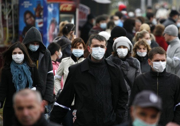 Người dân Ukraine phòng chống cúm A/H1N1. (Nguồn: 112.ua)