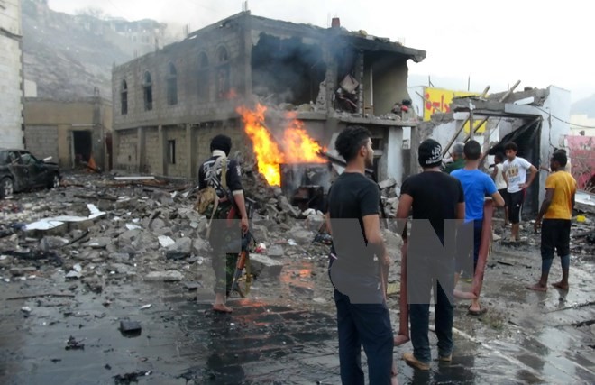 Hiện trường vụ đánh bom ở thủ đô Aden ngày 28/1. (Nguồn: AFP/TTXVN)