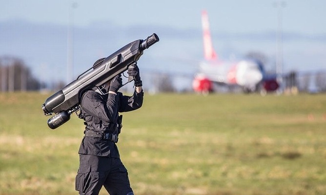 Mục kích 'siêu vũ khí' bắn hạ thiết bị bay không người lái