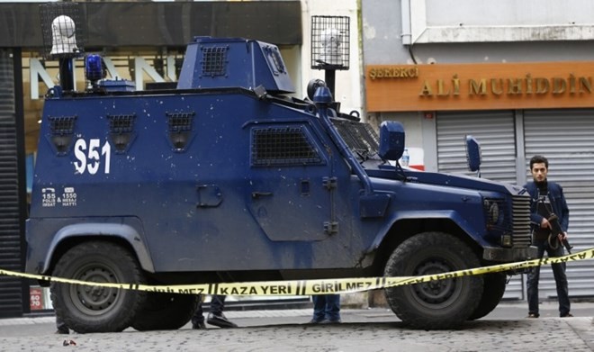 An ninh Thổ Nhĩ Kỳ đã phong tỏa một phần khu phố đi bộ để điều tra. Nguồn: CNN