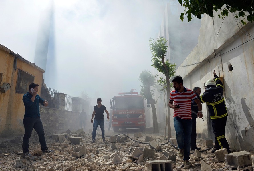 Hiện trường một vụ phóng rocket từ Syria sang thành phố Kilis, Thổ Nhĩ Kỳ hôm 19/4