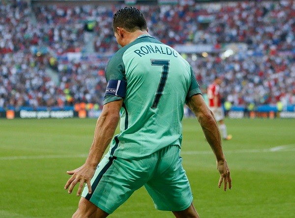 Cuối cùng thì Bồ Đào Nha vẫn chỉ biết nhờ cậy vào Ronaldo