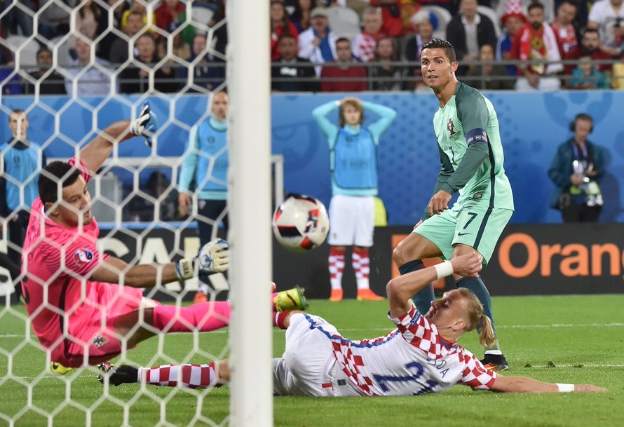 Bản tin EURO: Ronaldo tiếp tục “mất tích“