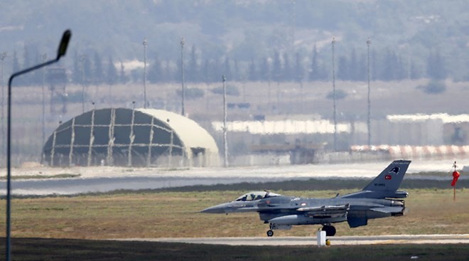 Một chiếc máy bay F-16 của Thổ Nhĩ Kỳ tại Căn cứ Không quân Incirlik. (Nguồn: Reuters)