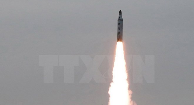 Ảnh tư liệu: Triều Tiên thử một tên lửa đạn đạo ngày 23/4. (Nguồn: Reuters/TTXVN)