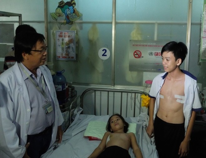 Một số trường hợp trẻ bị lõm ngực điều trị tại Bệnh viện Nhi đồng 1 TPHCM. Ảnh do bệnh viện cung cấp.