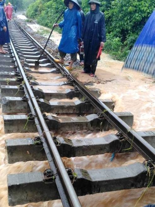 Các điểm sạt lở đường sắt qua tỉnh Quảng Bình
