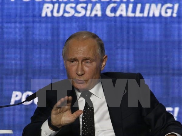 Tổng thống Nga Vladimir Purin tại một diễn đàn về đầu tư ở thủ đô Moskva ngày 12/10. (Nguồn: EPA/TTXVN)