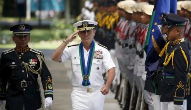 Chỉ huy Bộ Tư lệnh Thái Bình Dương, đô đốc Harry Harris thăm trụ sở Lực lượng Vũ trang Philippines tại căn cứ Aguinaldo (thành phố Quezon, Philippines) hồi tháng 8.2016